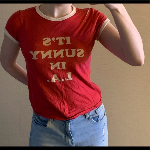 Graphic T-shirt “It’s Sunny In L.A.” - Picture 1 of 1